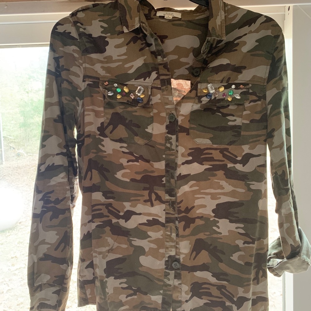 Iris camouflage top